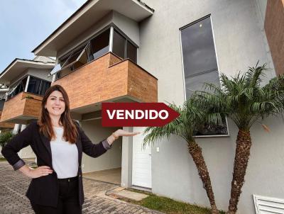 Sobrado para Venda, em Garibaldi, bairro Centro, 2 dormit�rios, 2 banheiros, 1 vaga